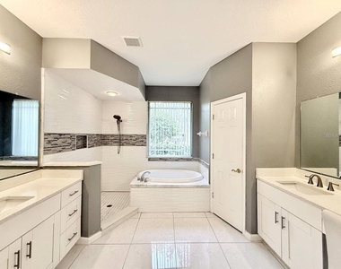 4301 River Close Boulevard - Photo Thumbnail 36
