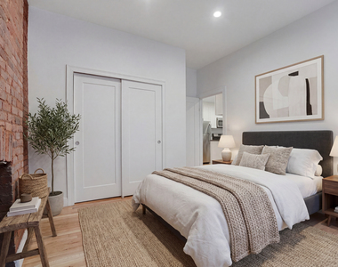 330 West 47th Street - Photo Thumbnail 4
