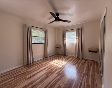 2220 Norman Drive - Photo Thumbnail 6