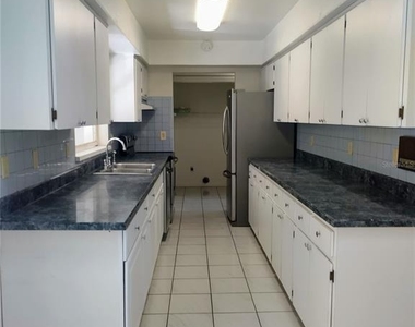 1936 Spanish Oaks Drive S - Photo Thumbnail 6