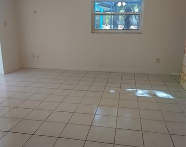 1936 Spanish Oaks Drive S - Photo Thumbnail 12