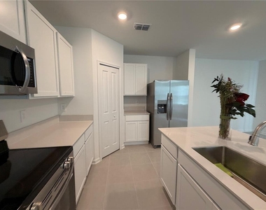 2466 Hallow Garden Rd - Photo Thumbnail 6