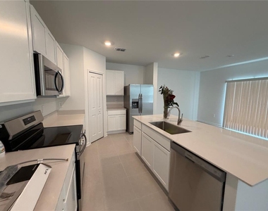 2466 Hallow Garden Rd - Photo Thumbnail 3