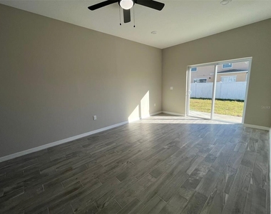 701 Camel Court - Photo Thumbnail 4