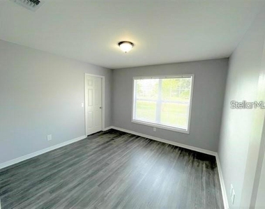 705 Harland Court - Photo Thumbnail 8