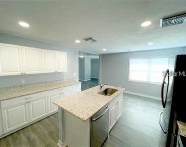 705 Harland Court - Photo Thumbnail 4