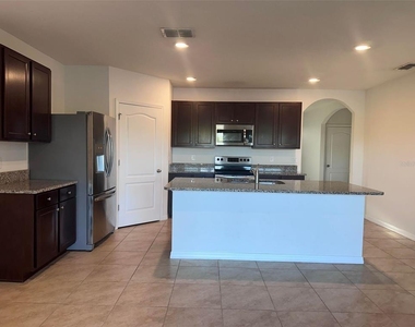 1689 Bay Breeze Drive - Photo Thumbnail 5