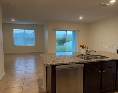 1689 Bay Breeze Drive - Photo Thumbnail 13