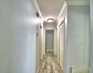 153 Browning Circle - Photo Thumbnail 14