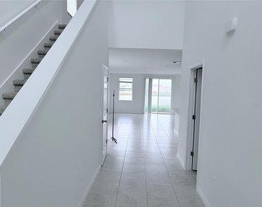3213 Viceroy Court - Photo Thumbnail 2