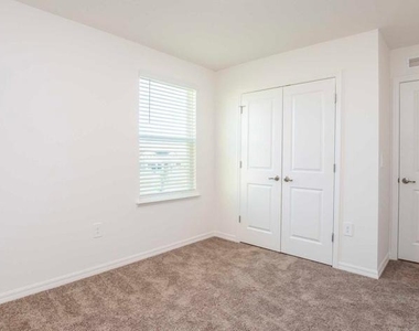 3213 Viceroy Court - Photo Thumbnail 7