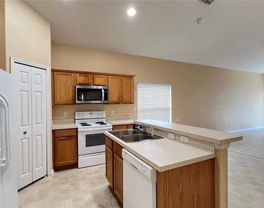 16709 Fresh Meadow Drive - Photo Thumbnail 17