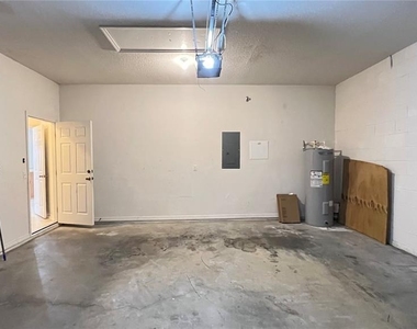 16709 Fresh Meadow Drive - Photo Thumbnail 12