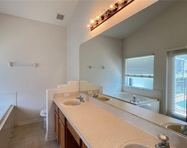 16709 Fresh Meadow Drive - Photo Thumbnail 41
