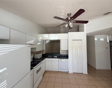 2411 Kam Court - Photo Thumbnail 2