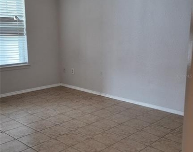 2209 Antigua Place - Photo Thumbnail 11
