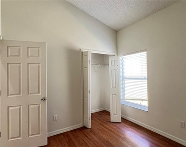 1934 Morning Star Drive - Photo Thumbnail 39