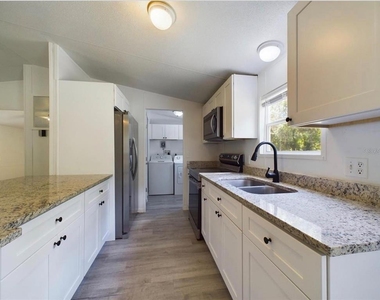 12250 Nw 7th Place - Photo Thumbnail 7