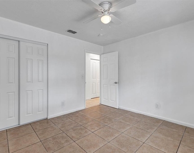 3990 Se 17th Ct - Photo Thumbnail 11
