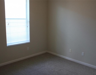 7730 Brofield Avenue - Photo Thumbnail 12