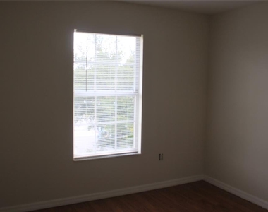 215 Owenshire Circle - Photo Thumbnail 11
