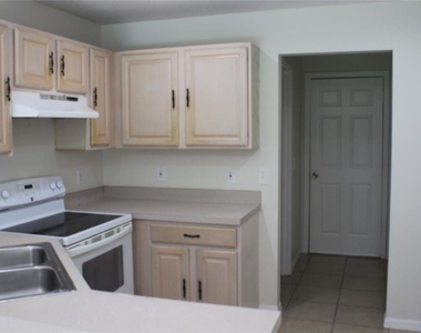 215 Owenshire Circle - Photo Thumbnail 2