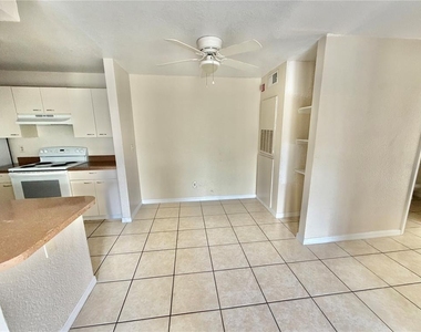 2550 N Alafaya Trail - Photo Thumbnail 4
