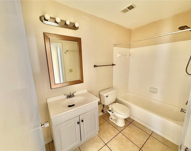 2550 N Alafaya Trail - Photo Thumbnail 9