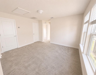 4083 Feather Tree Drive - Photo Thumbnail 17