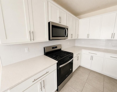 4083 Feather Tree Drive - Photo Thumbnail 12