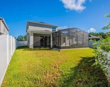 4444 Desert Rose Avenue - Photo Thumbnail 17
