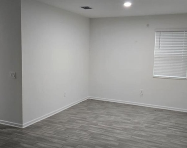 13926 Title Way - Photo Thumbnail 1