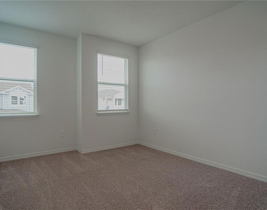 16277 Honey Harvest Street - Photo Thumbnail 21
