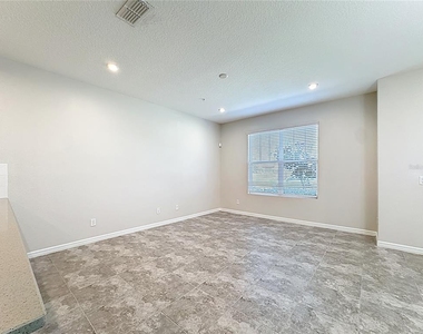 10141 Greenstone Ridge Street - Photo Thumbnail 7