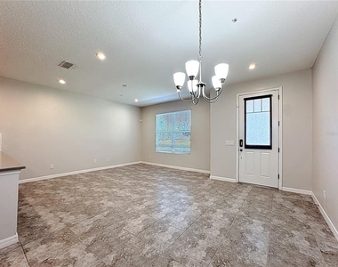 10141 Greenstone Ridge Street - Photo Thumbnail 6