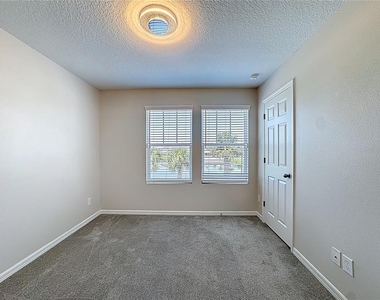 10141 Greenstone Ridge Street - Photo Thumbnail 29