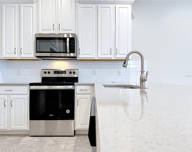10141 Greenstone Ridge Street - Photo Thumbnail 12