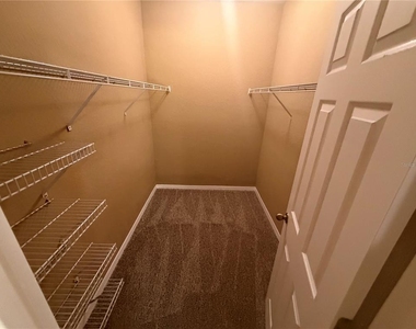 856 Grand Regency Pointe Point - Photo Thumbnail 12