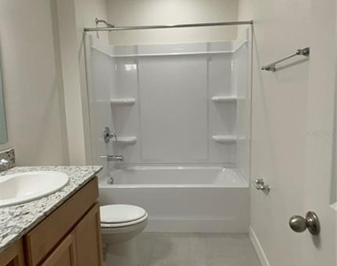 2734 Raindrop Run St - Photo Thumbnail 31