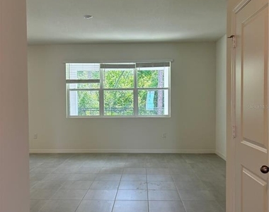 2734 Raindrop Run St - Photo Thumbnail 8