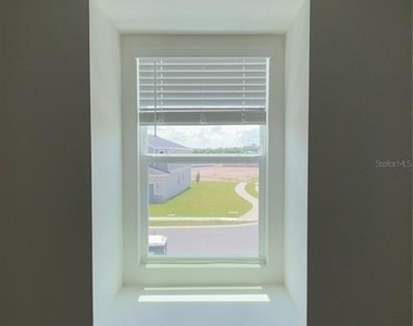 2734 Raindrop Run St - Photo Thumbnail 39