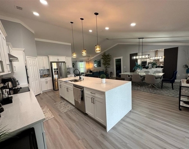 9830 Water Fern Circle - Photo Thumbnail 11