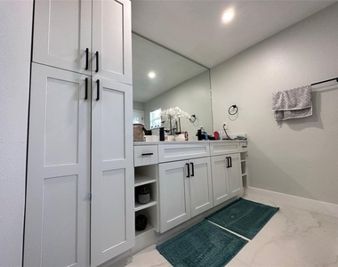 9830 Water Fern Circle - Photo Thumbnail 20