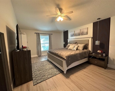 9830 Water Fern Circle - Photo Thumbnail 17