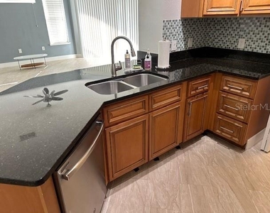6159 Metrowest Boulevard - Photo Thumbnail 6