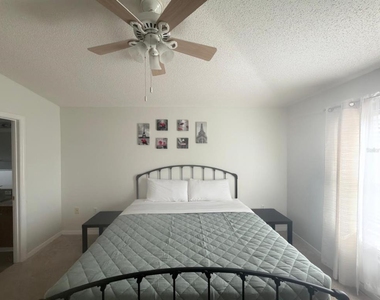 730 Garberia Drive - Photo Thumbnail 16