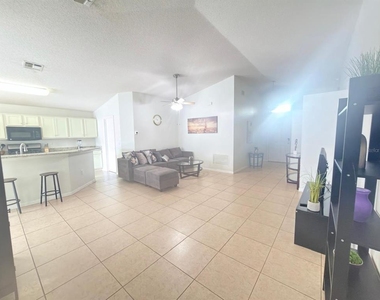 730 Garberia Drive - Photo Thumbnail 8