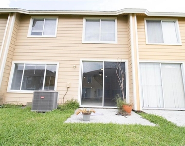 410 Australian Way - Photo Thumbnail 17