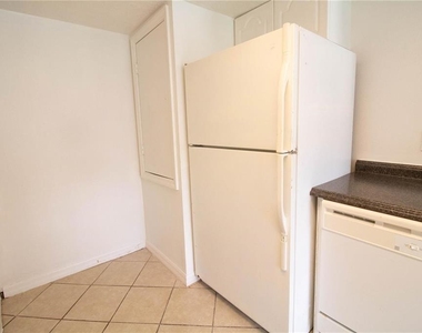 410 Australian Way - Photo Thumbnail 3