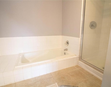 410 Australian Way - Photo Thumbnail 9